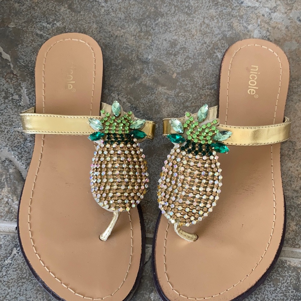 SPARKLY PINEAPPLE SANDALS